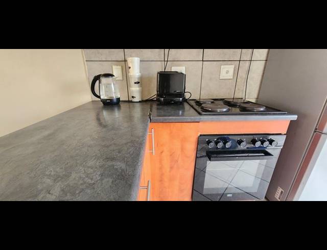 3 BEDROOM CLUSTER FOR SALE IN SUNSET GLEN